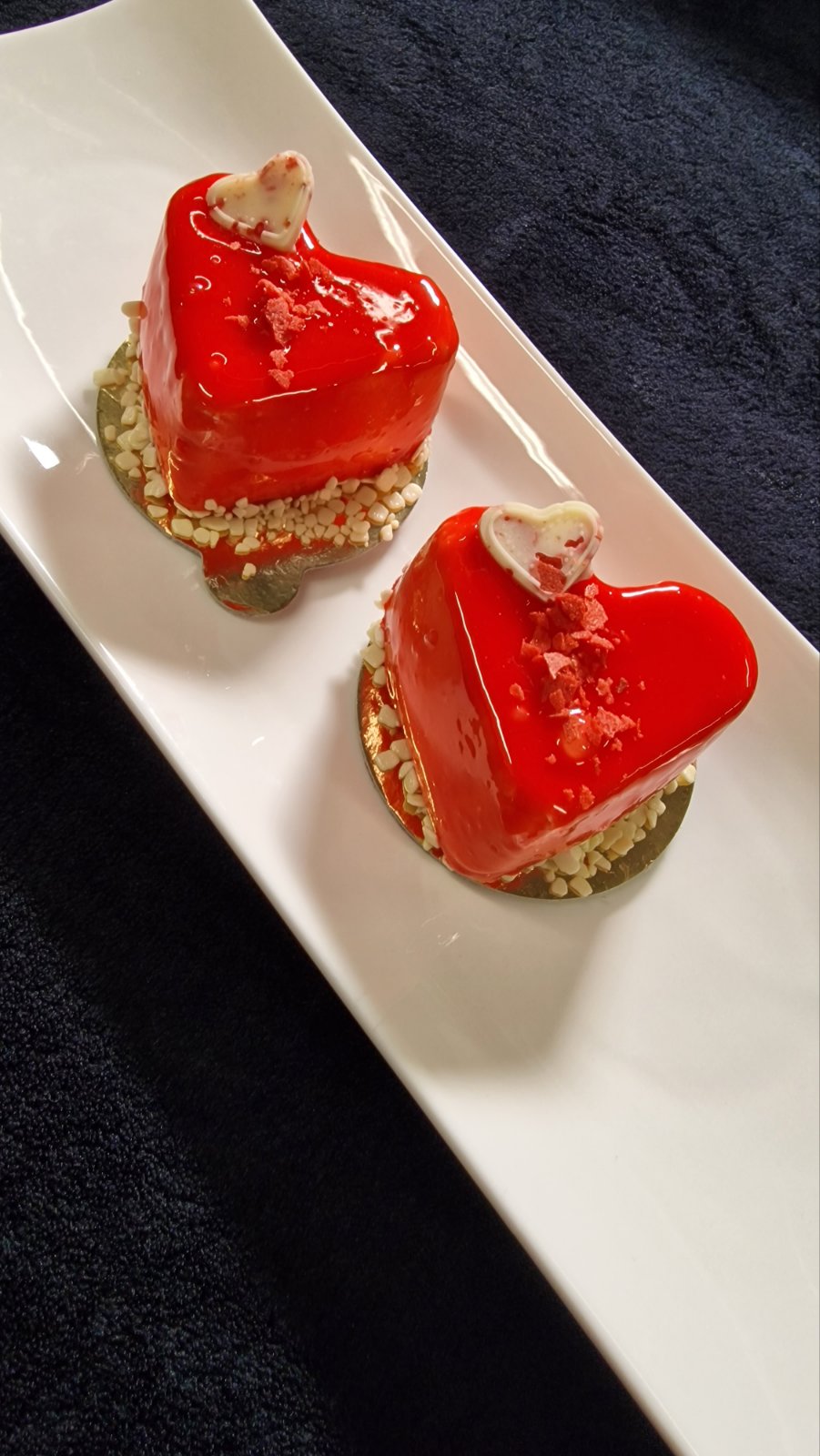 Srce s malinom i mousseom od bijele čokolade